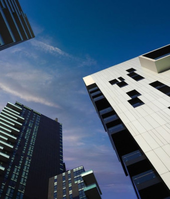 Choisir un réseau immobilier pour créer sa propre agence avec accompagnement : les critères à vérifier en 2026